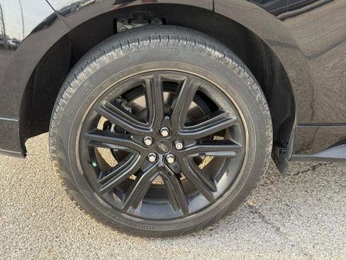 Certified 2024 Ford Edge ST-Line AWD/4WD image 7