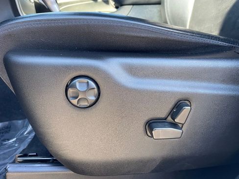 Used 2022 Jeep Grand Cherokee Laredo X image 28