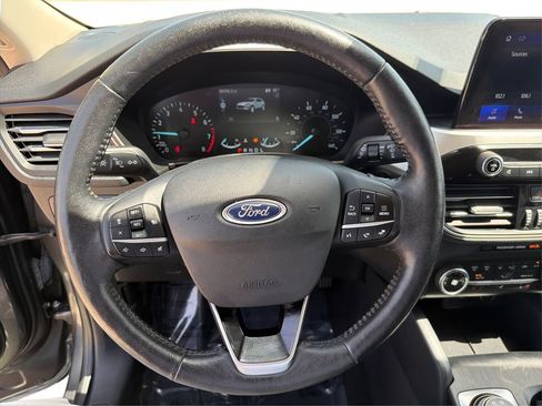 Used 2020 Ford Escape SEL FWD image 17
