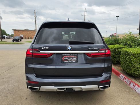 Used 2022 BMW X7 xDrive40i w/ Premium Package image 4
