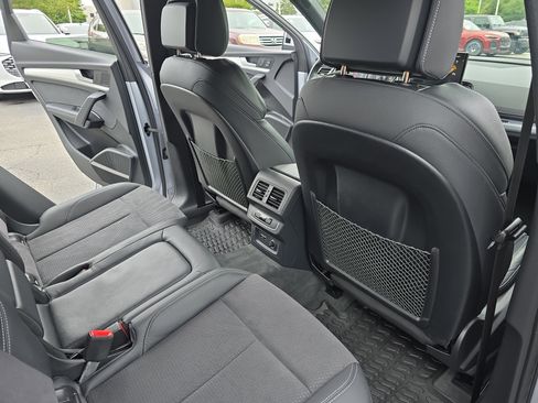 Used 2023 Audi Q5 e Premium Plus w/ Premium Plus Package AWD/4WD image 11