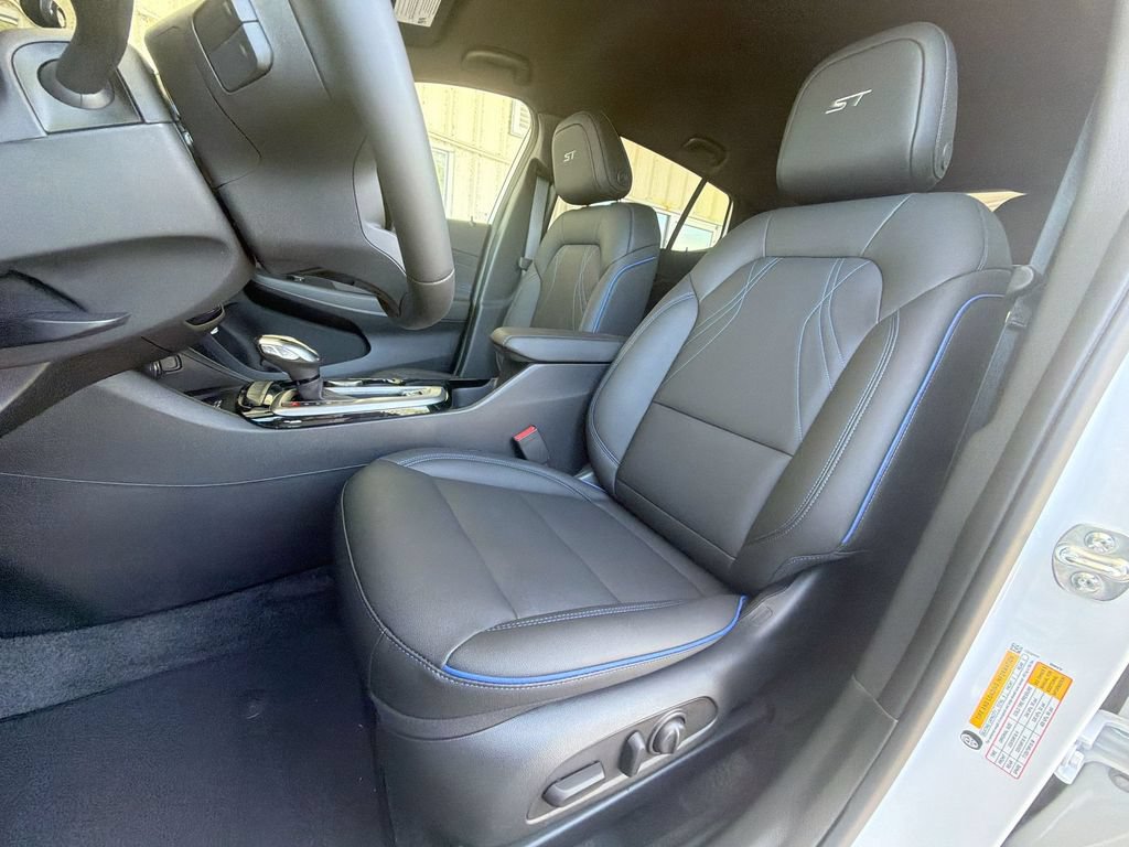 New 2026 Buick Envista Sport Touring w/ Convenience I Package FWD image 25