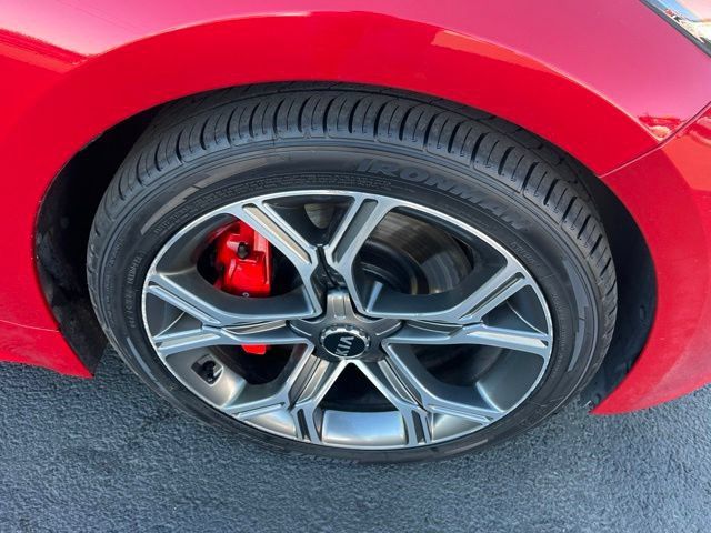 Used 2018 Kia Stinger GT2 AWD/4WD image 19