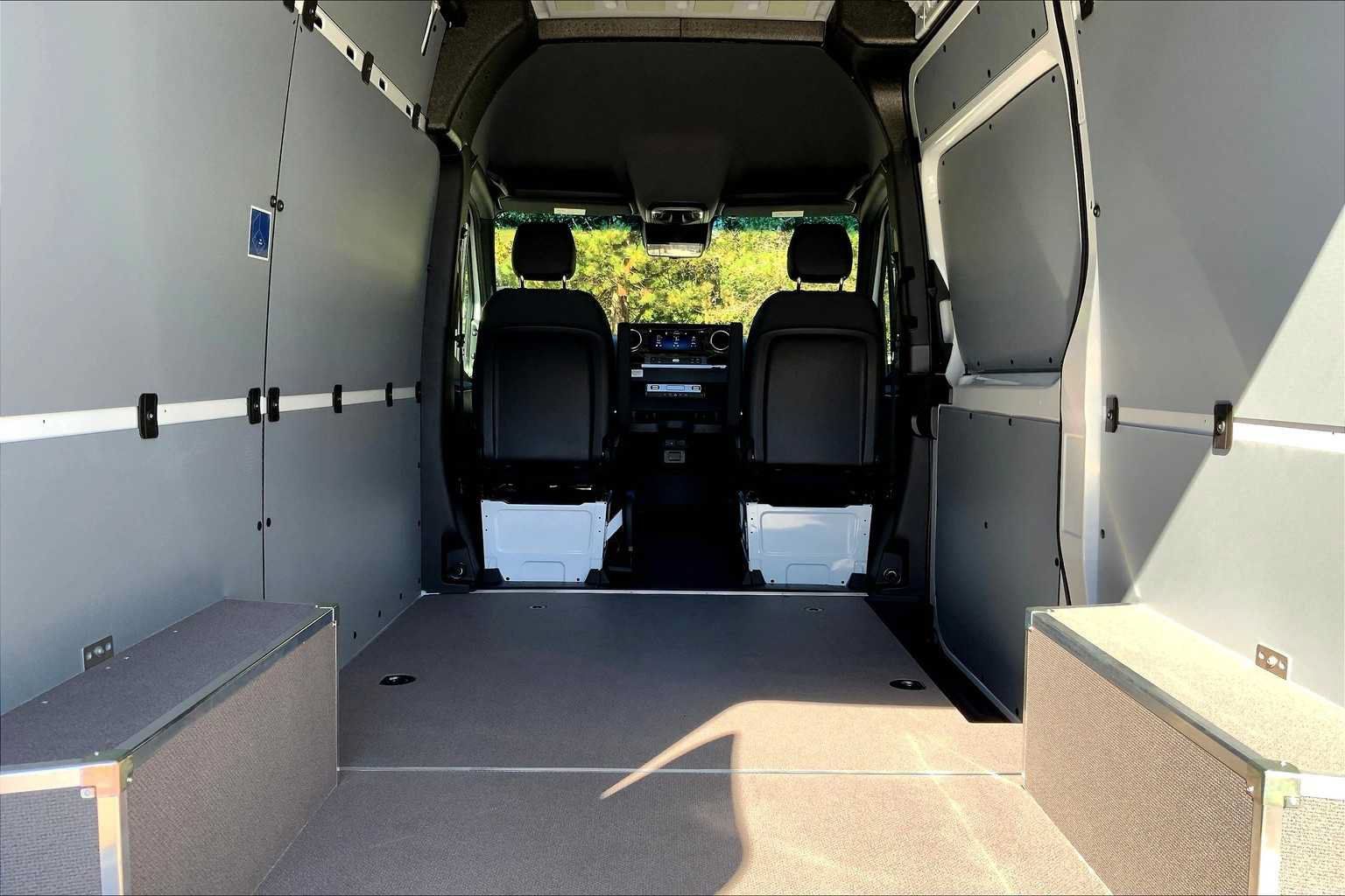 Used 2026 Mercedes-Benz Sprinter 2500 image 24