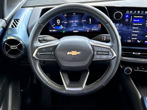 Used 2025 Chevrolet Equinox EV LT w/ Convenience Package image 22