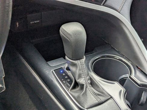 Used 2020 Toyota Camry LE image 27