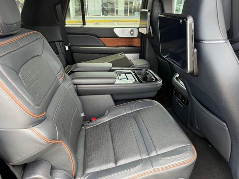 Used 2023 Lincoln Navigator L Black Label image 18