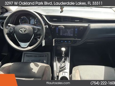 Used 2017 Toyota Corolla LE image 32