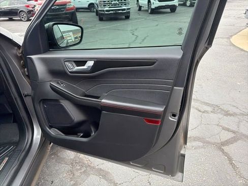Used 2022 Ford Escape SEL w/ SEL Stealth AWD Package image 26