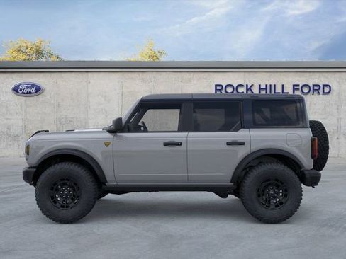 New 2026 Ford Bronco Badlands image 4