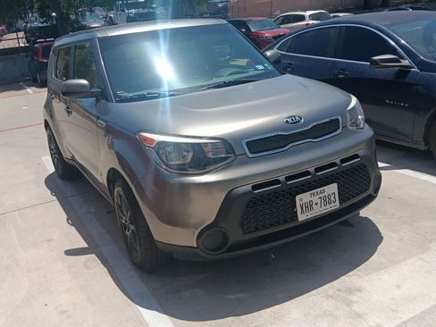 Used 2016 Kia Soul FWD image 10