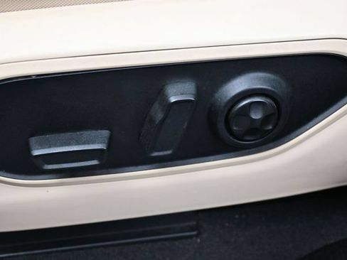Used 2021 Jeep Grand Cherokee L Limited w/ Luxury Tech Group II AWD/4WD image 12