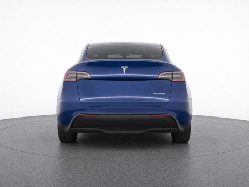 Used 2022 Tesla Model Y Long Range AWD/4WD image 30