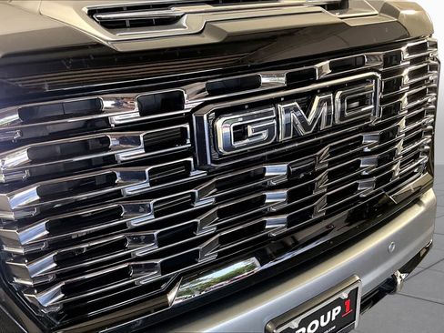 Certified 2025 GMC Sierra 2500 Denali Ultimate w/ Max Trailering Package AWD/4WD image 29