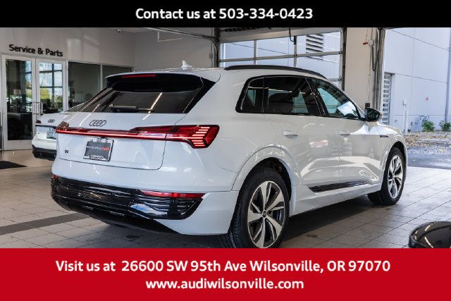 Used 2024 Audi Q8 e-tron Premium AWD/4WD image 5