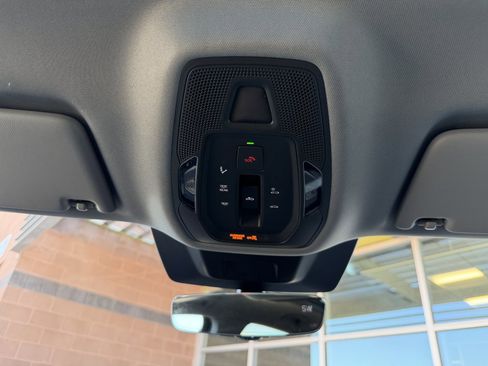 Used 2025 Audi Q6 e-tron Premium w/ Convenience Package image 29