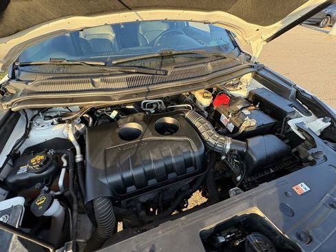 Used 2017 Ford Explorer XLT w/ Equipment Group 202A image 19