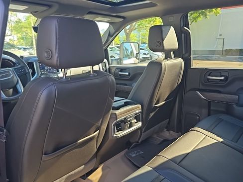 Used 2023 GMC Sierra 2500 Denali w/ Denali Ultimate Package image 34
