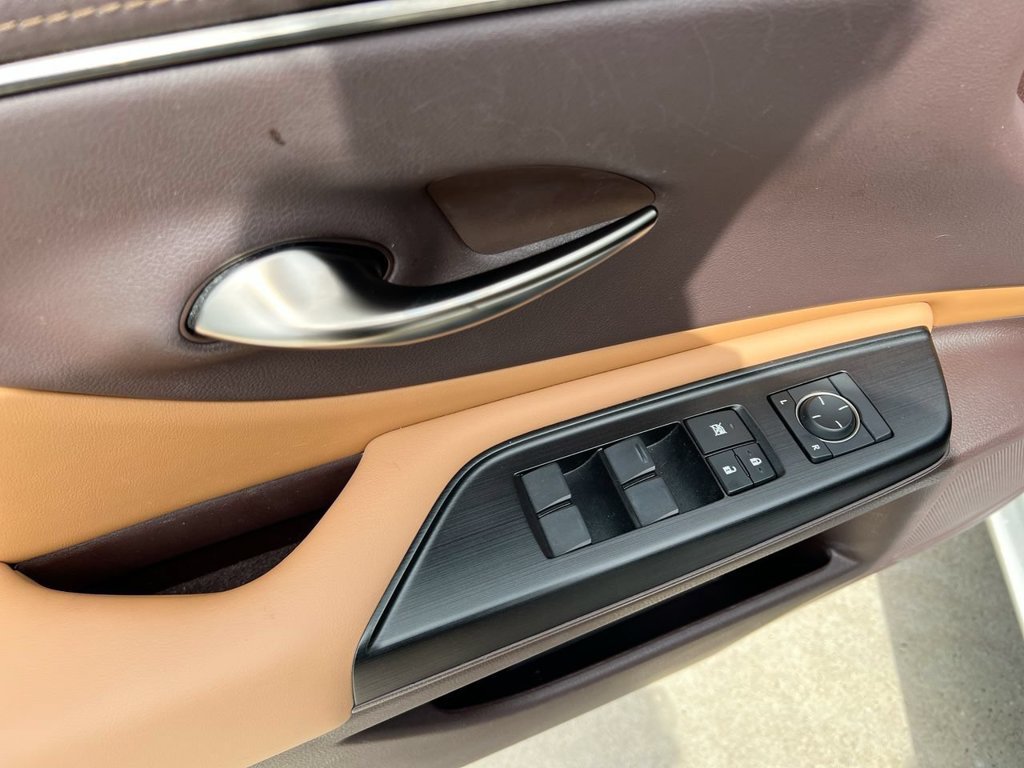 Used 2019 Lexus ES 350 w/ Accessory Package 2 FWD image 11