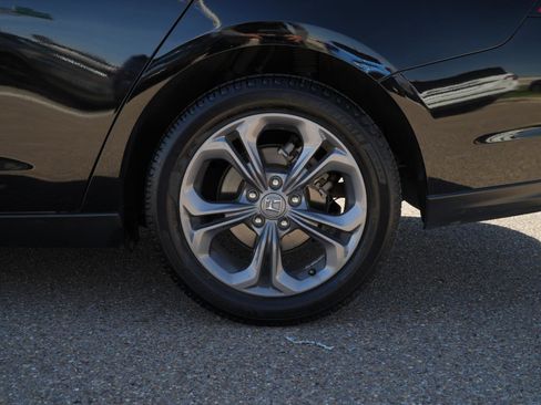 Used 2024 Honda Accord EX image 11