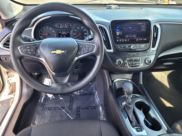 Used 2025 Chevrolet Malibu LT FWD image 9