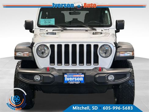 Used 2023 Jeep Wrangler Unlimited Rubicon w/ Cold Weather Group AWD/4WD image 3