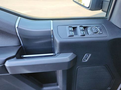 Used 2019 Ford F150 XLT w/ Equipment Group 302A Luxury AWD/4WD image 11