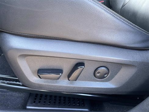 Used 2022 Nissan Rogue SL w/ SL Premium Package image 17