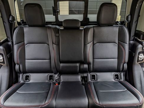 Used 2023 Jeep Gladiator Rubicon w/ LED Lighting Group image 35