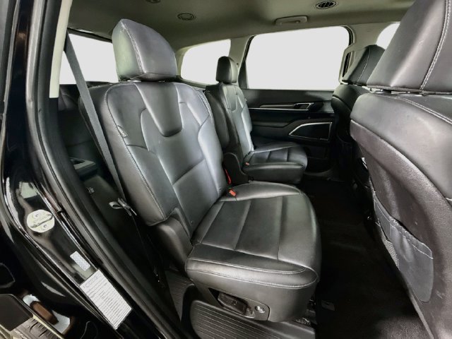 Used 2025 Kia Telluride S FWD image 26