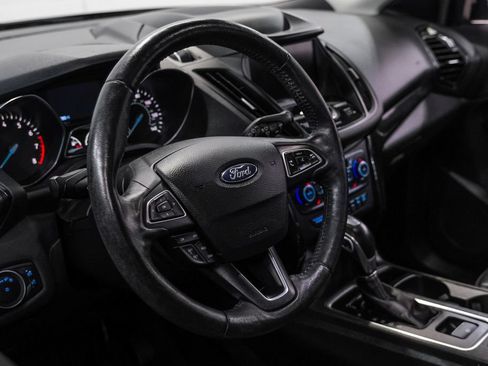 Used 2019 Ford Escape Titanium AWD/4WD image 14