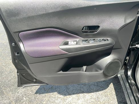 Used 2020 Nissan Kicks S image 16