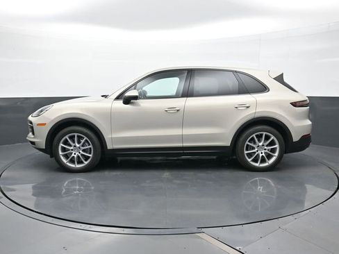 Used 2021 Porsche Cayenne image 2