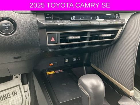 Used 2025 Toyota Camry SE FWD image 20