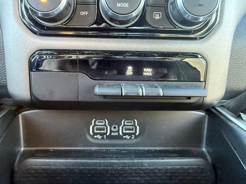 Used 2020 RAM 1500 Big Horn image 35