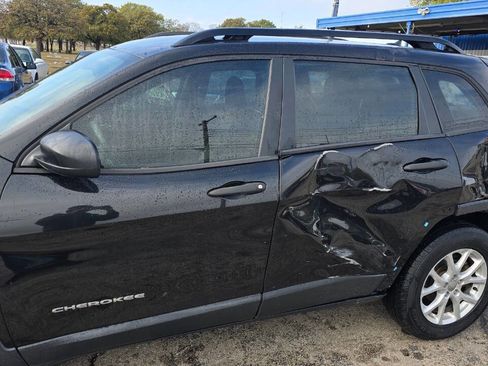 Used 2015 Jeep Cherokee Sport w/ Sport Appearance Group image 2