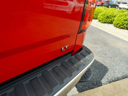 Used 2018 Chevrolet Silverado 1500 LT w/ LT Fleet Convenience Package AWD/4WD image 9