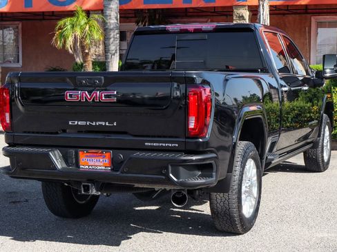 Used 2022 GMC Sierra 2500 Denali image 12