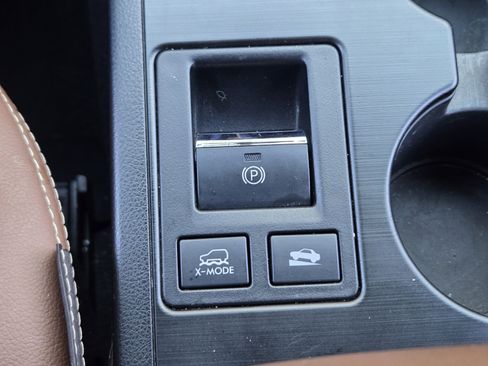 Used 2018 Subaru Outback 3.6R Touring image 29