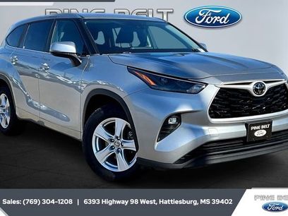 Used 2024 Toyota Highlander XLE