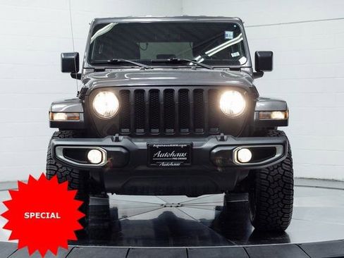 Used 2019 Jeep Wrangler Unlimited Sahara image 5