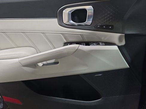 Used 2023 Kia Sorento SX Prestige image 35