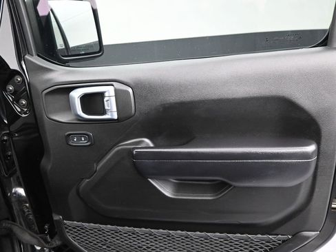 Used 2021 Jeep Gladiator Sport image 31