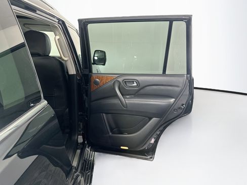 Used 2018 INFINITI QX80 2WD w/ Driver Assistance Package image 34