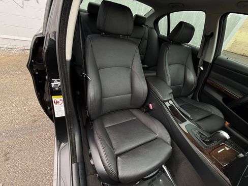 Used 2006 BMW 330xi Sedan image 19