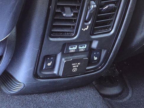 Used 2024 Dodge Durango GT image 8