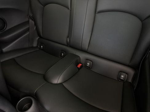 Used 2018 MINI Cooper 2-Door Hardtop FWD image 21