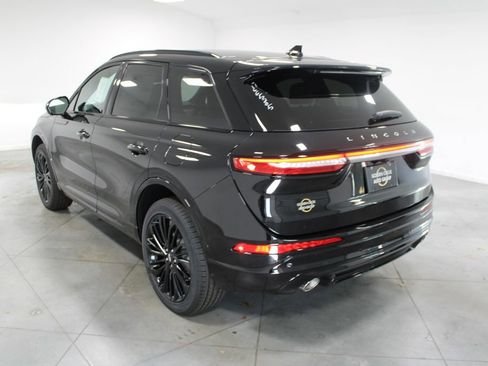 New 2026 Lincoln Corsair Reserve w/ Jet Appearance Package image 6