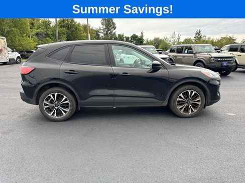 Used 2022 Ford Escape SE w/ SE Sport Appearance Package AWD/4WD image 8