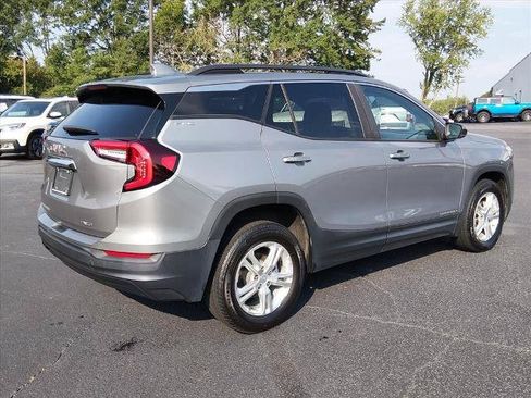 Used 2023 GMC Terrain SLE w/ Driver Convenience Package AWD/4WD image 4